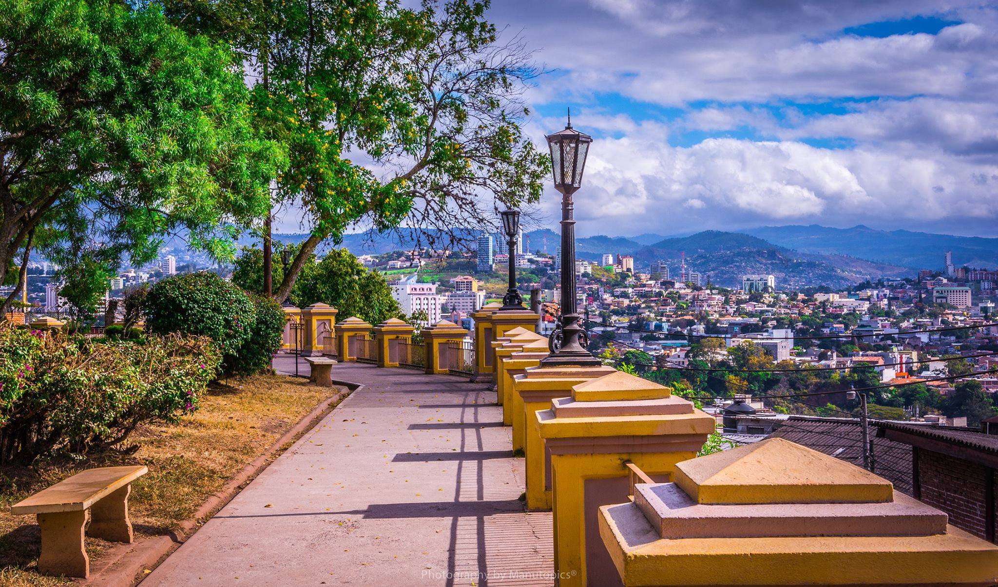 El Parque La Leona, en la zona donde existió el primer centro histórico de Tegucigalpa - Foto de Manuel Torres
